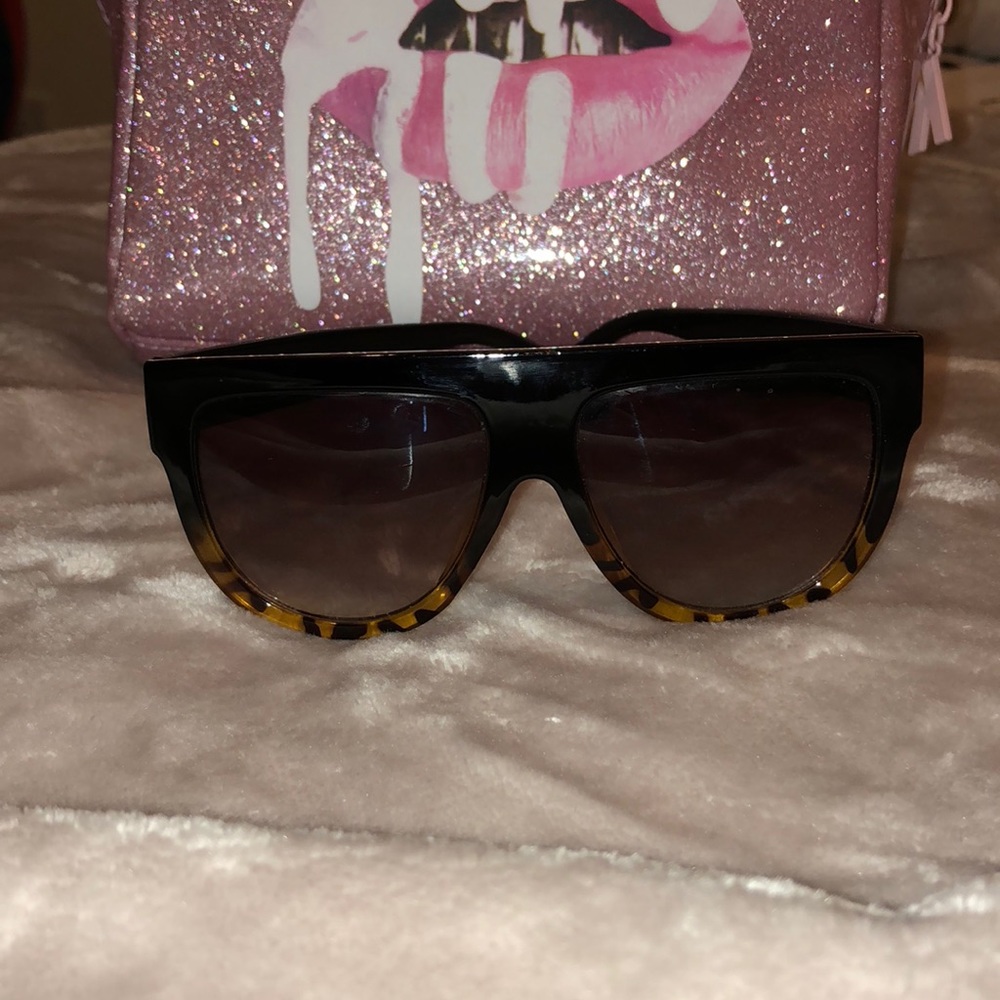 Celine-like sunglasses☀️